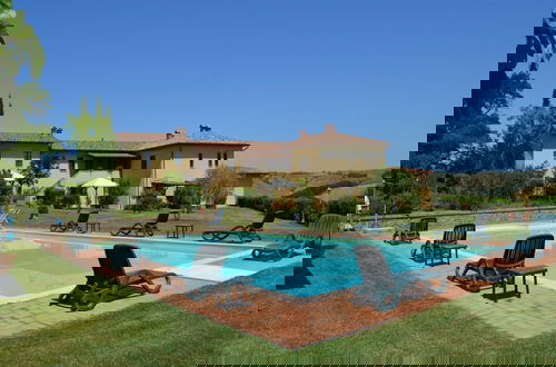 Photo 9 - Cozy Tuscan Countryside Escape