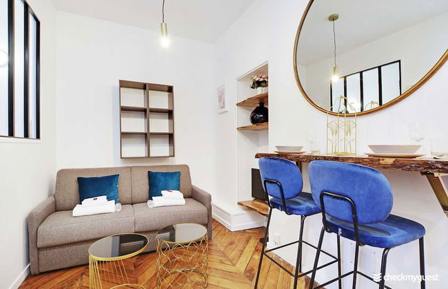Chic Apartment in Paris for Couple - Foto 7