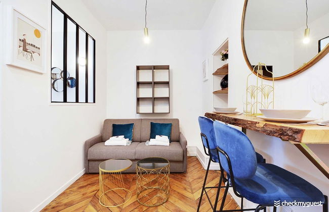 Chic Apartment in Paris for Couple - Foto 8