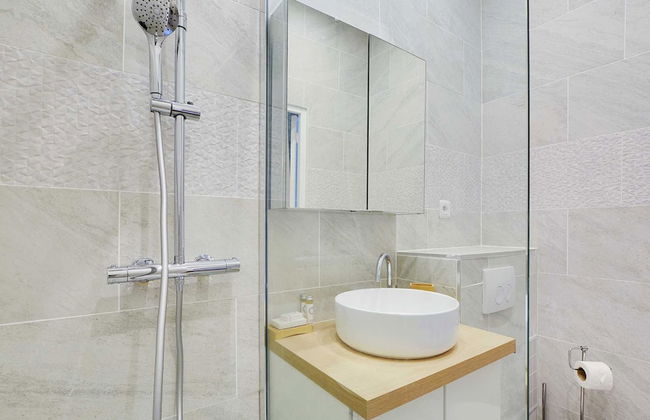 Chic Apartment in Paris for Couple - Foto 9