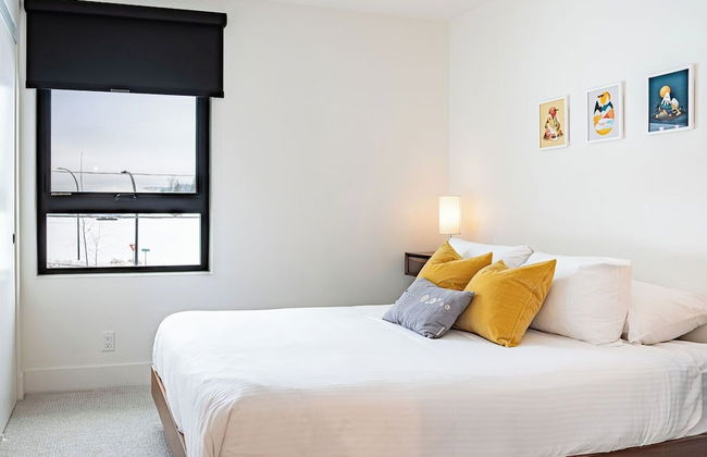 Revel in the Stoke by Revelstoke Vacations - Foto 2