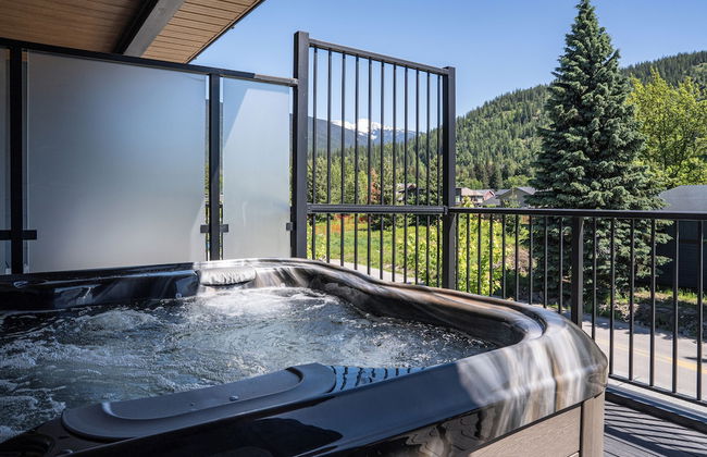 Revel in the Stoke by Revelstoke Vacations - Foto 35