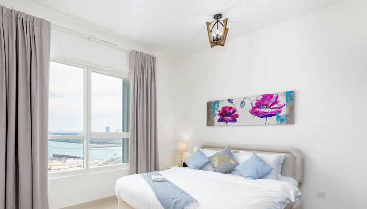 Photo 1 - Stylish 1 Bedroom in Marina Blue