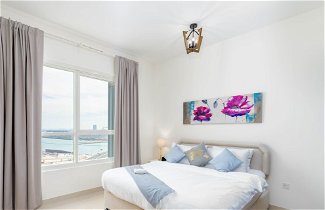 Photo 1 - Stylish 1 Bedroom in Marina Blue