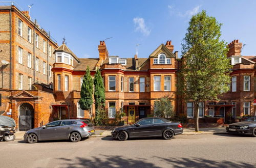 Photo 40 - The Streatham Hill Wonder - Spacious 4bdr House With Garden and Terrace