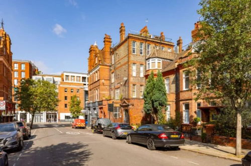 Photo 38 - The Streatham Hill Wonder - Spacious 4bdr House With Garden and Terrace