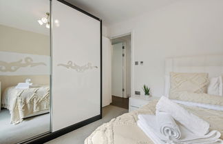 Photo 1 - Spacious 3 Bed Apartment in Angel