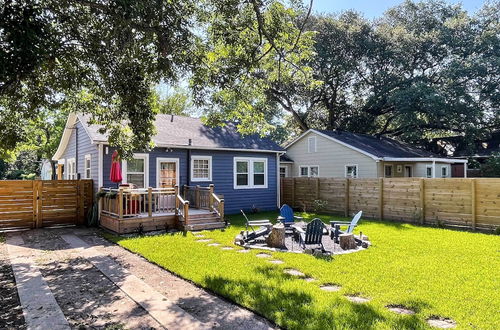 Foto 7 - Central Cottage w/ Grill, 1 Mi to Cajun Field