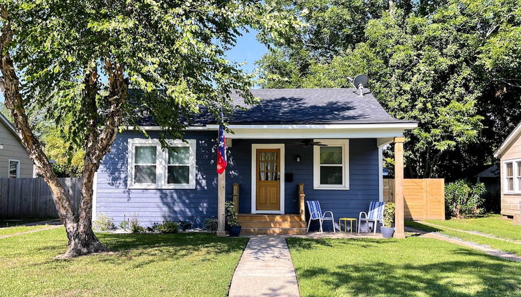 Foto 1 - Central Cottage w/ Grill, 1 Mi to Cajun Field