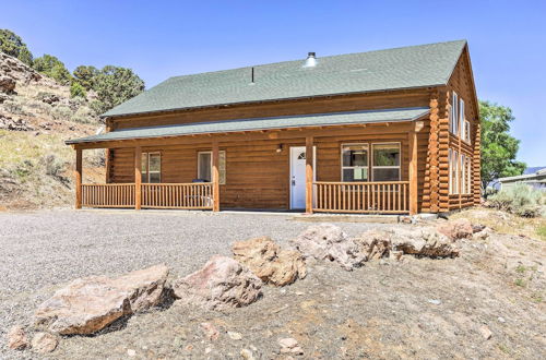 Foto 8 - Pioche Family Cabin w/ View - Walk to Main St