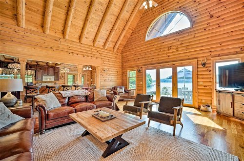 Foto 10 - Stunning Vermont Cabin w/ Private Lake Access