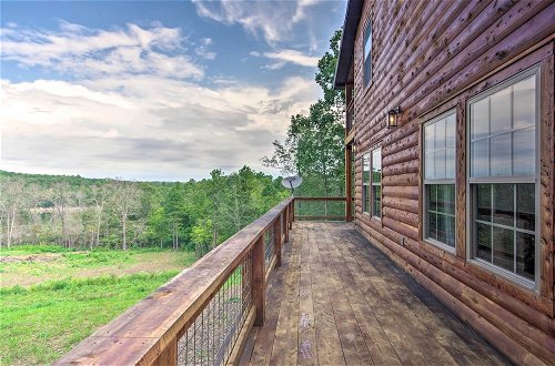 Foto 8 - Secluded Log Cabin With Decks, Views & Lake Access