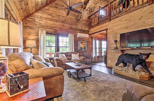Foto 1 - Secluded Log Cabin With Decks, Views & Lake Access