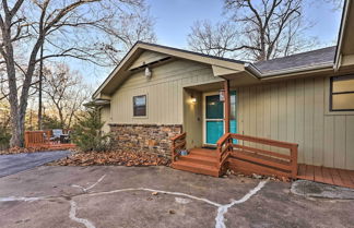 Photo 3 - Holiday Island Home: Mountain View + Hot Tub