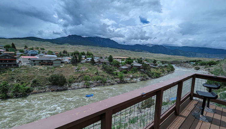 Photo 1 - Yellowstone Treasure Guesthouses on the River