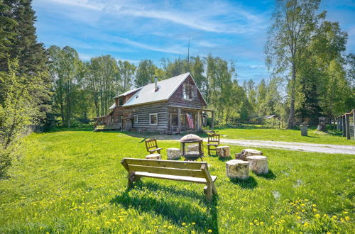 Photo 1 - Historic Century-old Cabin in Downtown Hope