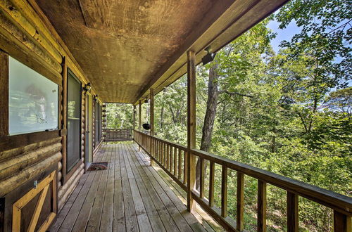 Photo 11 - Secluded Studio w/ Deck, ~8 Miles to Beaver Lake