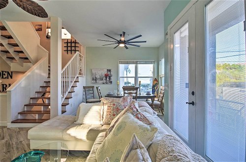 Photo 3 - Colorful Townhome, Steps to Clearwater Beach
