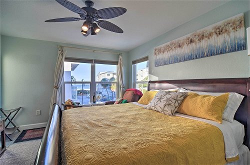 Photo 11 - Colorful Townhome, Steps to Clearwater Beach
