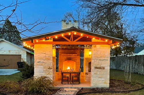 Photo 1 - Blue Haus Hot Tub-fire Pit-game Room Walk to Main