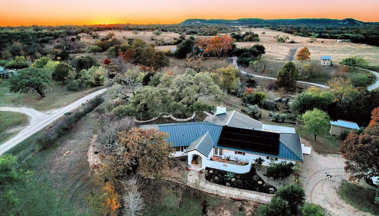 Photo 1 - Casa Bonita: Scenic Hill Country Views