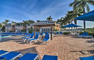 Foto 3 - Vibrant Resort Condo W/dedicated Beach Access