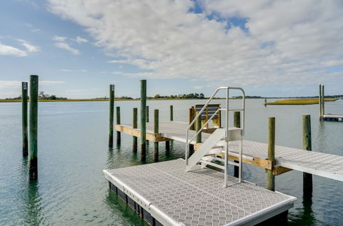 Photo 40 - Waterfront Hampstead Home: Dock & Waterway Access