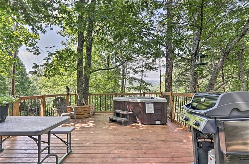 Photo 27 - Chic Sevierville Cabin w/ Hot Tub & Mountain Views
