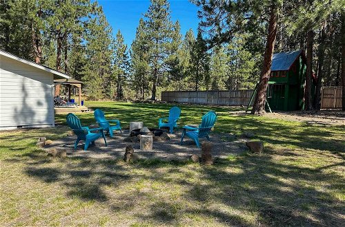 Photo 8 - Bend Hideaway on 3 Acres With Decks + Fire Pit
