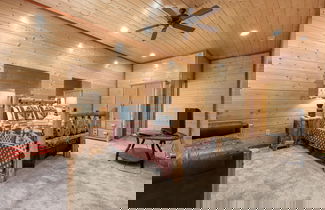 Photo 2 - Mountain Theatre Lodge