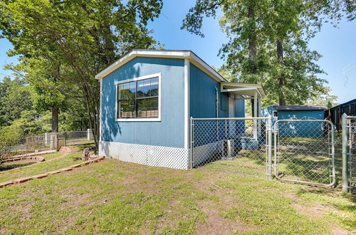 Photo 2 - Jefferson Vacation Rental on Lake O' the Pines