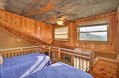 Photo 10 - Pet-friendly Studio w/ Loft & Mountain Views