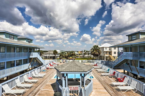 Photo 18 - Cozy Gulf Shores Condo - Just Steps to the Beach