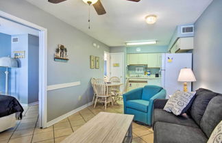 Photo 2 - Cozy Gulf Shores Condo - Just Steps to the Beach