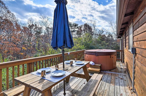 Photo 16 - Calming Shenandoah Valley Cabin w/ Hot Tub