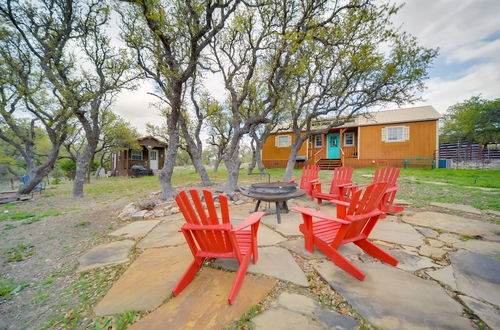 Photo 26 - Pet-friendly Kerrville Vacation Rental Farmhouse