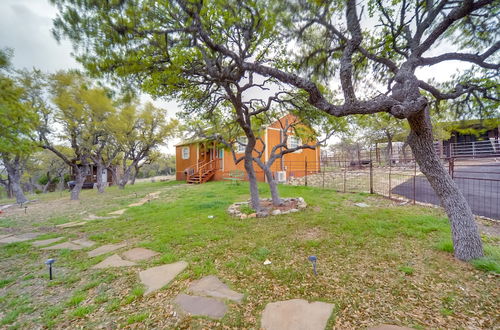 Photo 22 - Pet-friendly Kerrville Vacation Rental Farmhouse