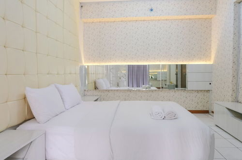 Foto 8 - Homey And Cozy 3Br Apartment At Gateway Ahmad Yani Cicadas