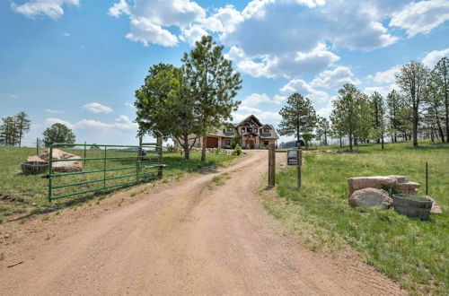 Foto 41 - Idyllic Florissant Cabin w/ Patio & Hot Tub