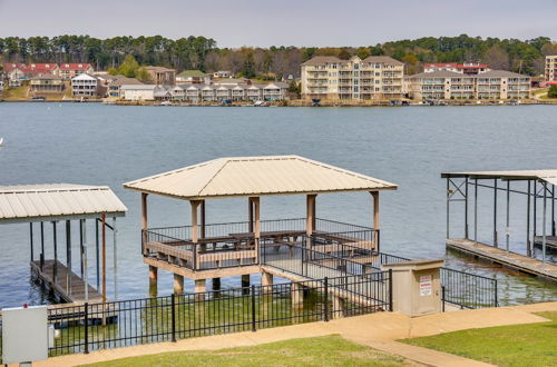 Photo 19 - Lake Hamilton Getaway w/ Balcony + Lake Access