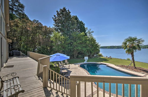 Foto 41 - Impeccable Home w/ Dock & Pool on Lake Wateree