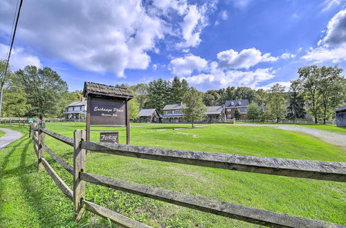 Foto 5 - Updated Ranch-style Home w/ Scenic Deck, Pond