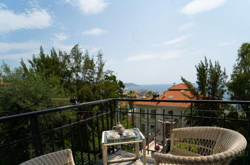 Foto 30 - Large Apartment With Panoramic Terrace by Wonderful Italy