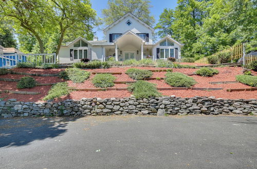 Foto 36 - Relaxing New York Home w/ Boat Dock & Lake View