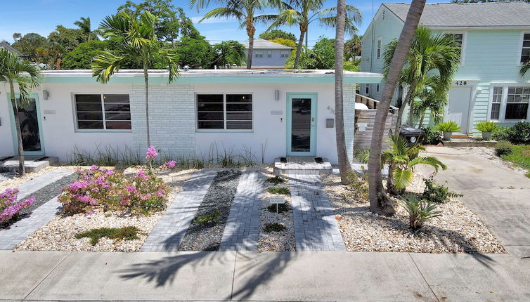 Photo 1 - Modern Downtown Bungalow