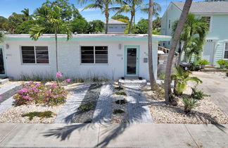 Photo 1 - Modern Downtown Bungalow