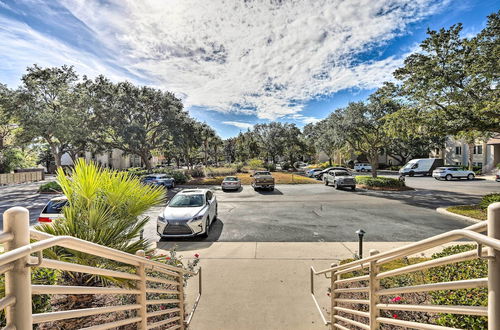 Photo 11 - Coastal Sea Pines Escape: Walk to the Beach