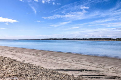 Photo 12 - Coastal Sea Pines Escape: Walk to the Beach