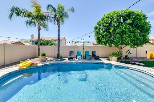Foto 21 - Bright North Phoenix Home w/ Private Yard + Pool