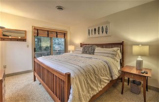 Photo 3 - Mountaintop Wintergreen Resort Home w/ Deck+views